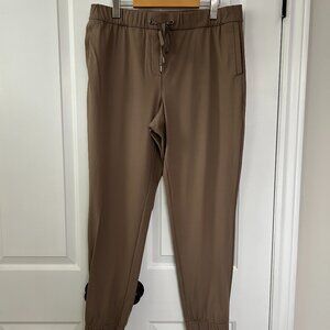 RW&CO Camel Pull On Ankle Pants Large Stretch Work Trousers